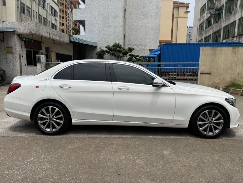 中山21年奔驰C2