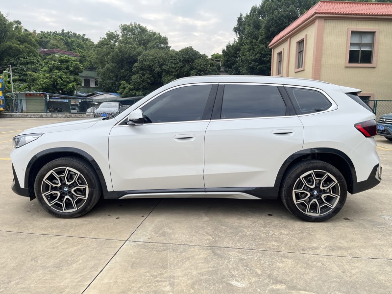 中山24年宝马X13