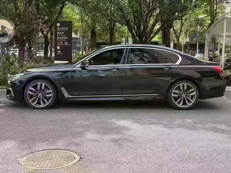 邵阳17年宝马7系8