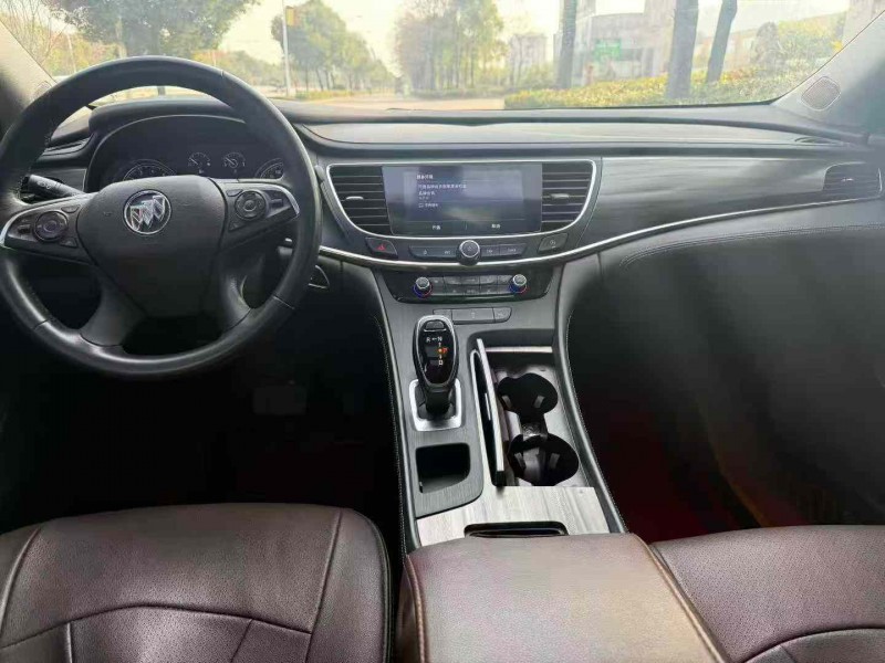 娄底22年别克君越7