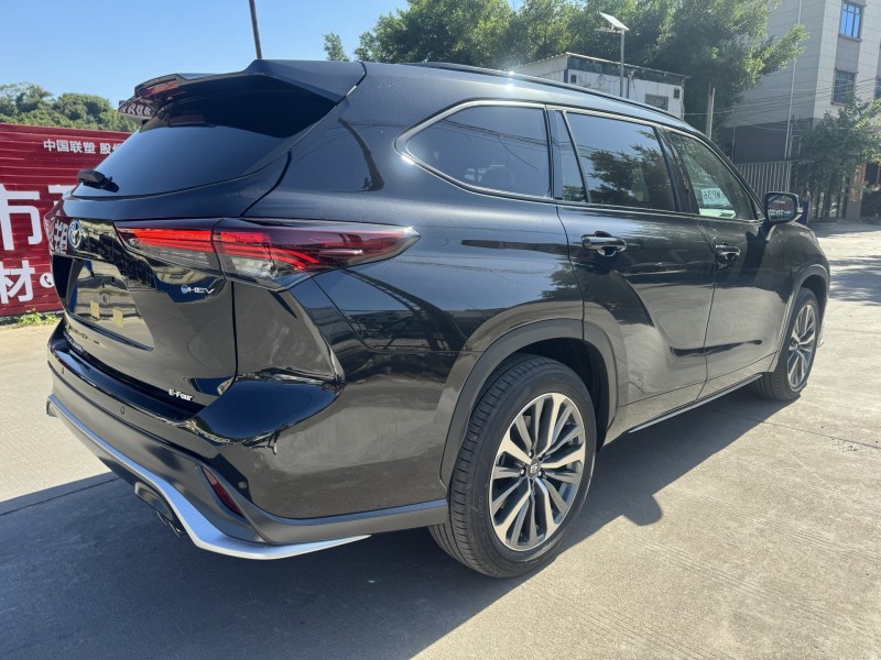 中山25年丰田皇冠5