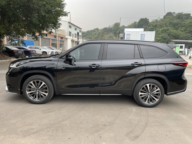 中山25年丰田皇冠3