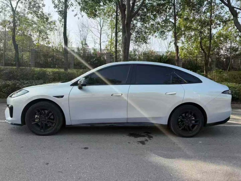 娄底25年传祺埃安RT7