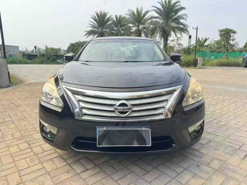 海口15年日产天籁1