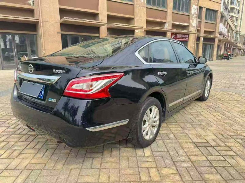 海口15年日产天籁7