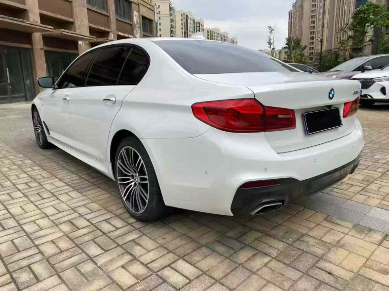 海口18年宝马5系8