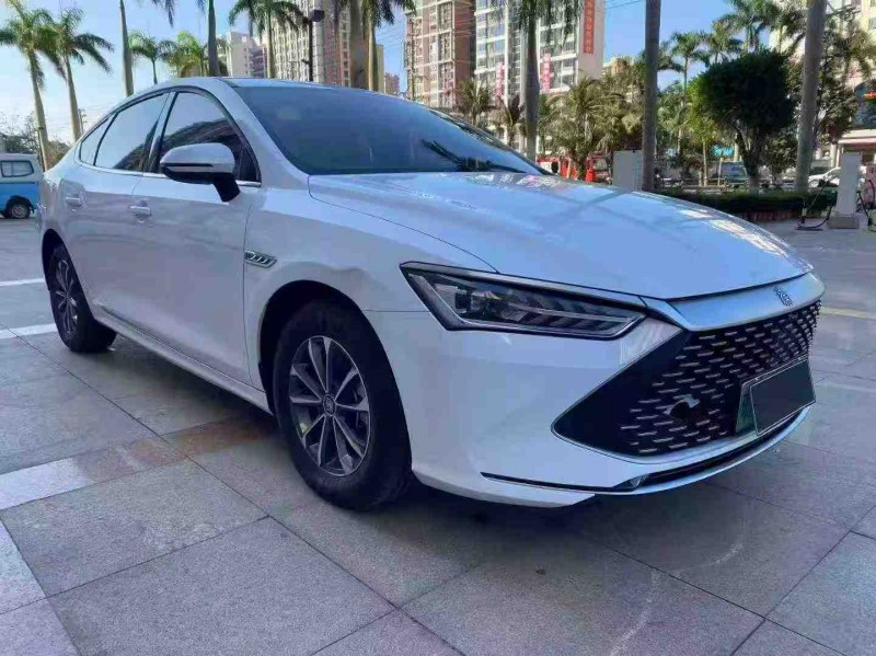 海口23年比亚迪秦3