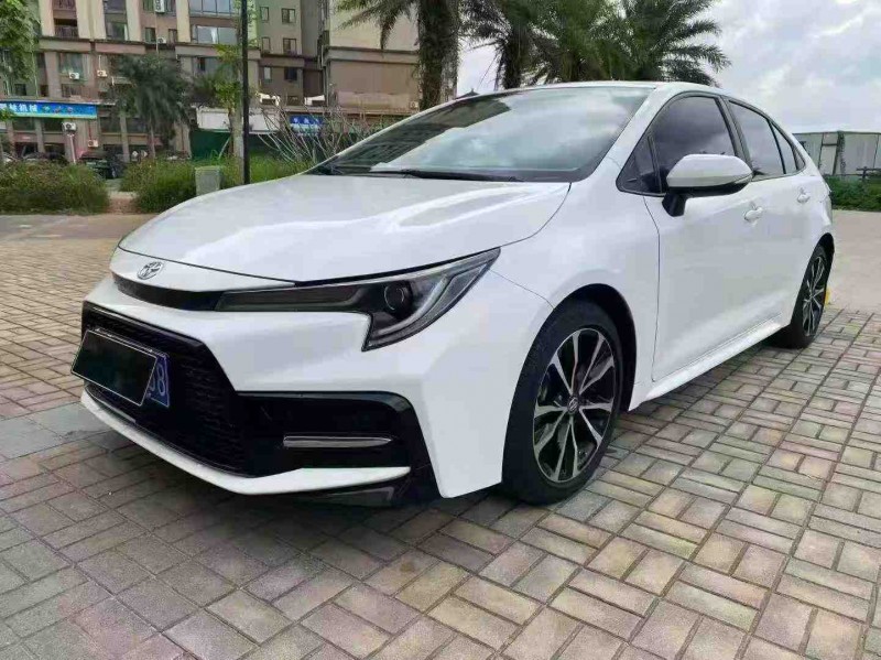海口22年丰田雷凌2