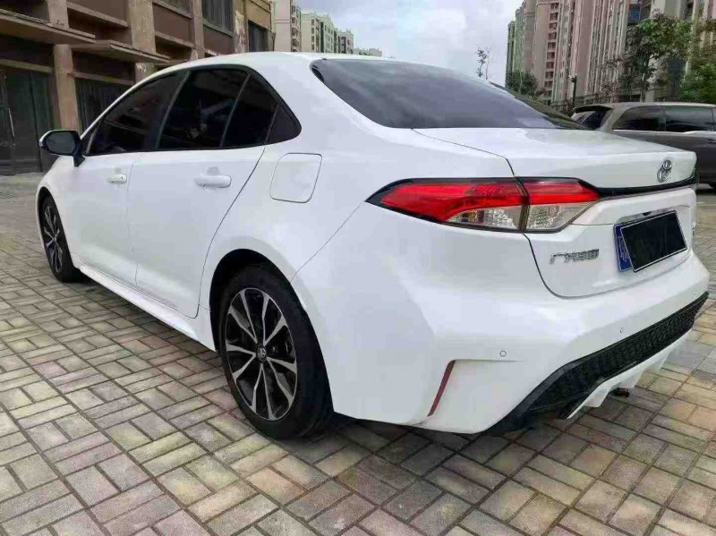 海口22年丰田雷凌7