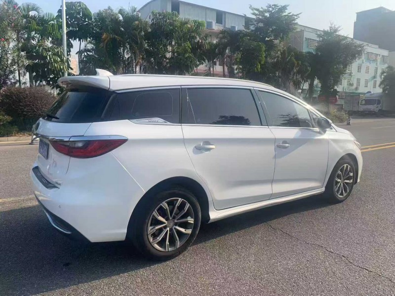 茂名20年比亚迪宋8