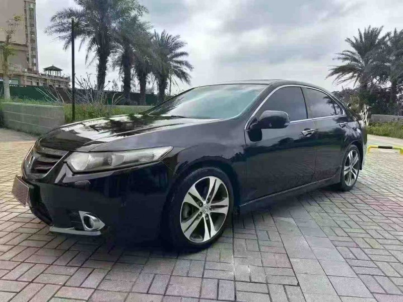 海口13年本田思铂睿3