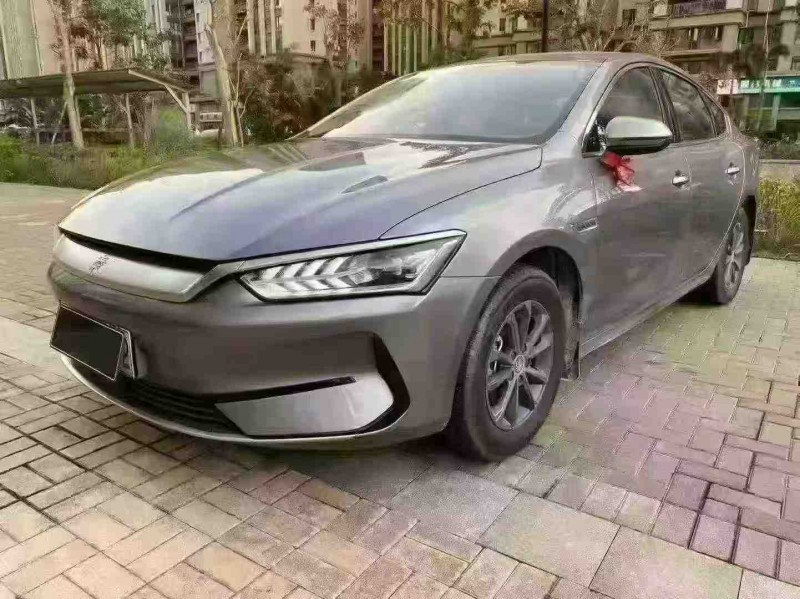 海口25年比亚迪秦2