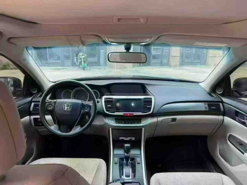 海口15年本田雅阁4