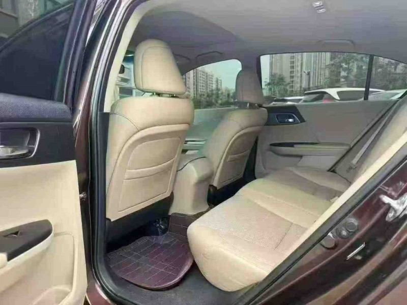 海口15年本田雅阁6