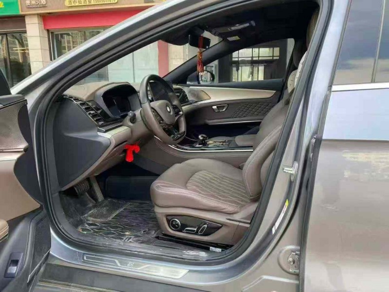 海口23年比亚迪汉4