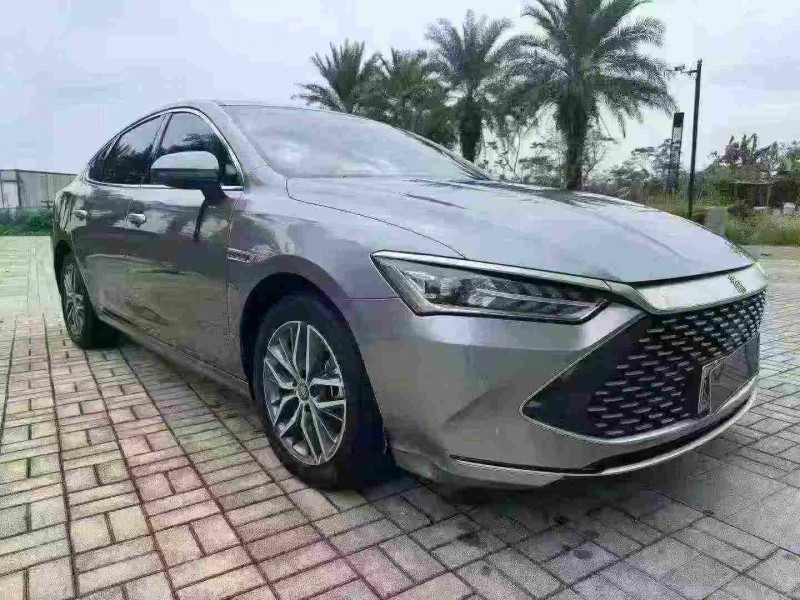 海口23年比亚迪秦3