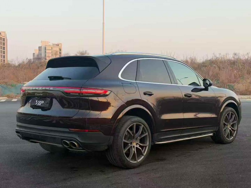 邢台21年保时捷卡宴8