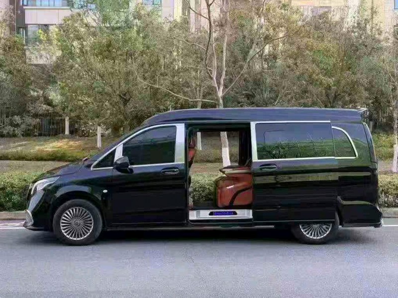 荆州24年奔驰唯雅诺2