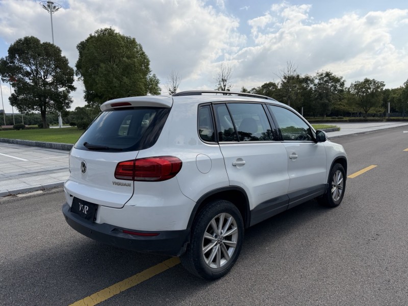 盐城17年大众途观7