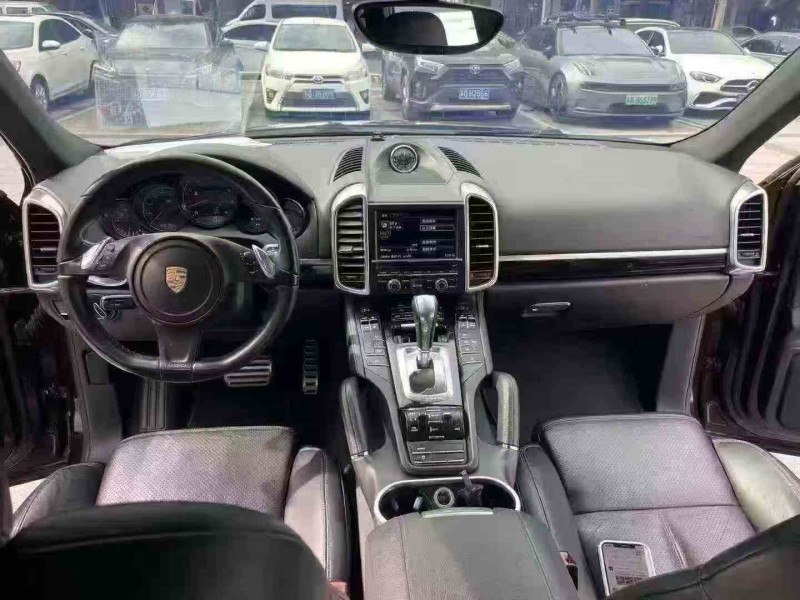 徐州14年保时捷卡宴4