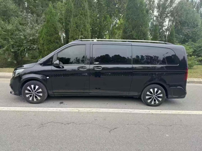 滨州18年奔驰威霆3