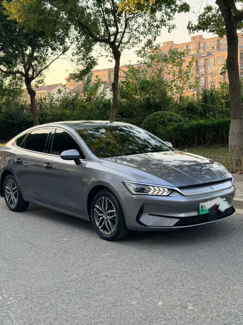 上海23年比亚迪秦5