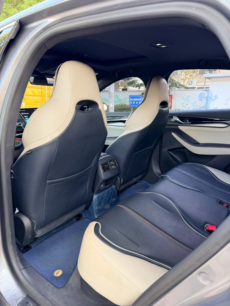 上海23年比亚迪秦6