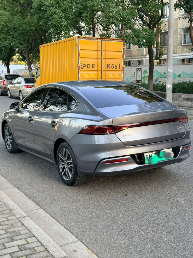 上海23年比亚迪秦7