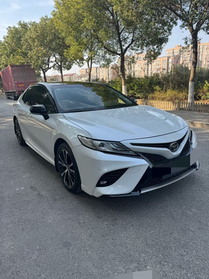 阜阳20年丰田凯美瑞5