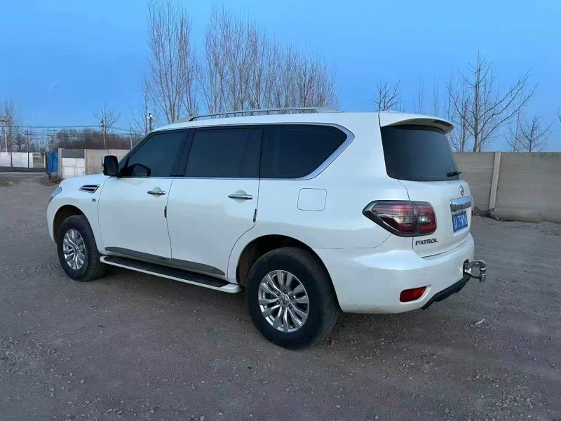 保定20年日产途乐7