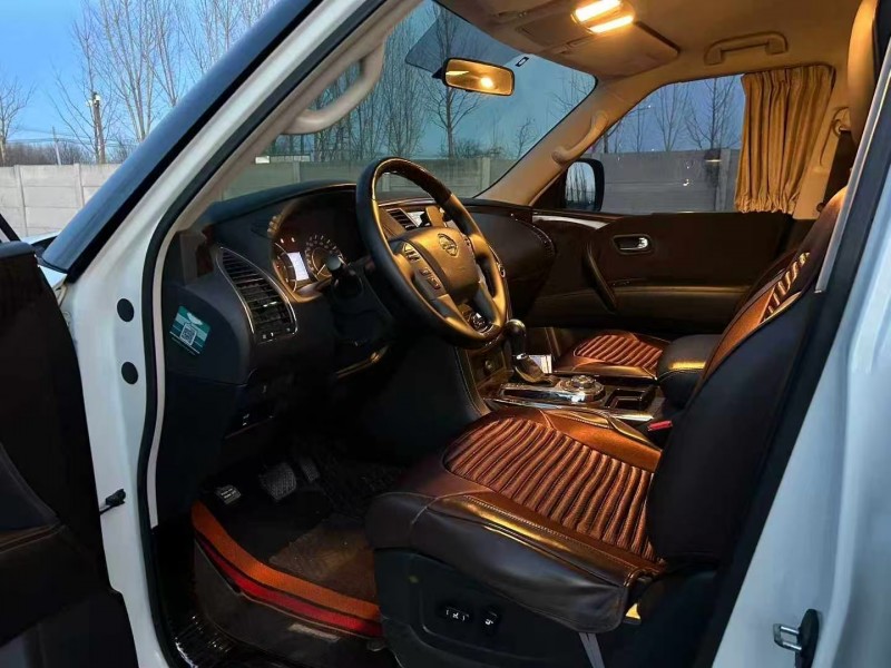 保定20年日产途乐8