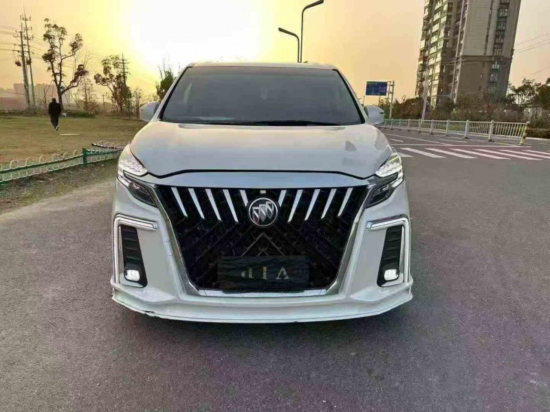 连云港22年别克GL81