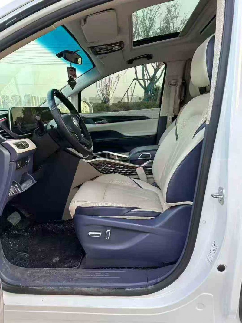 连云港22年别克GL84