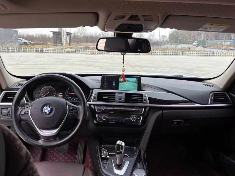 保定19年宝马3系4