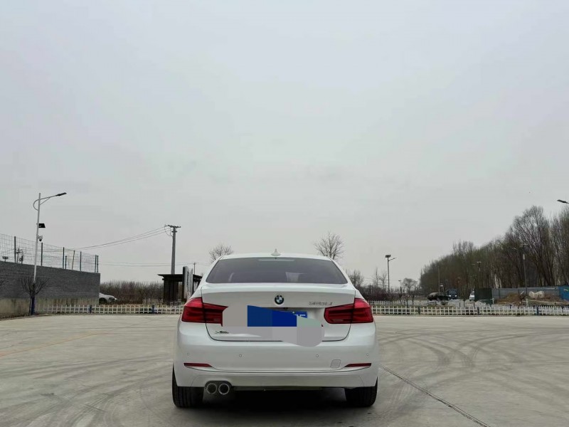 保定19年宝马3系8