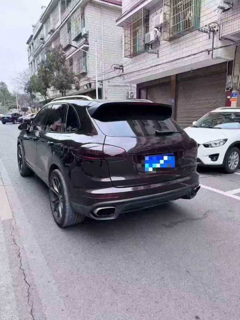 湘潭18年保时捷卡宴8