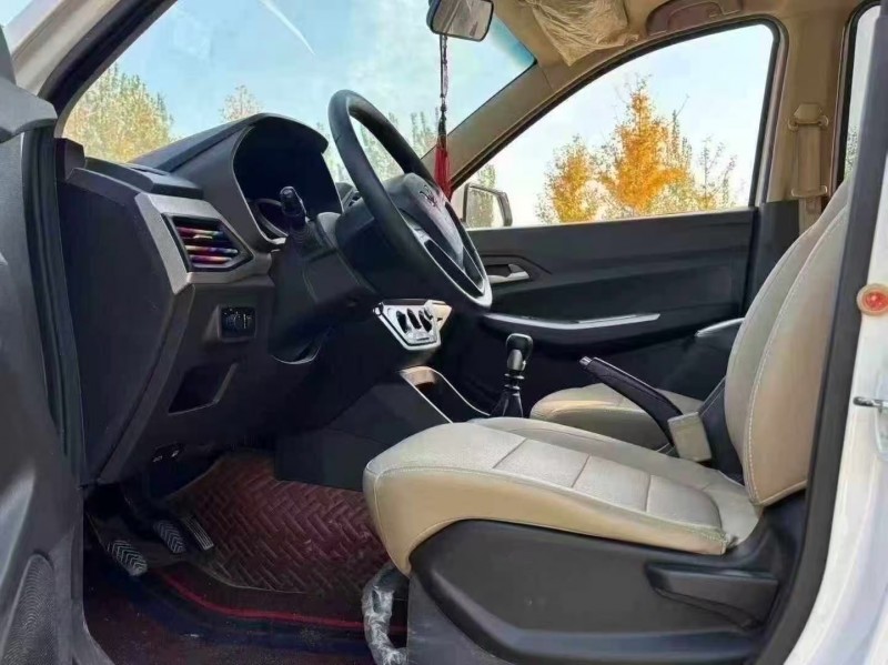 保定22年五菱汽车宏光3