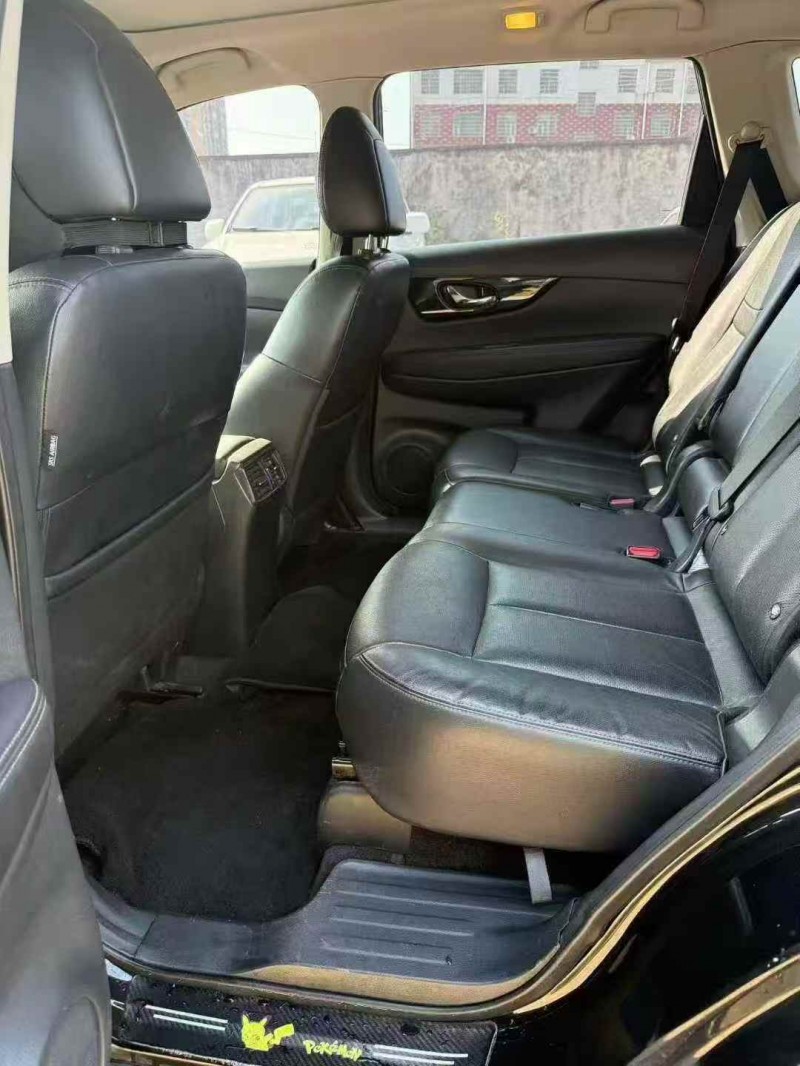 深圳21年日产奇骏5