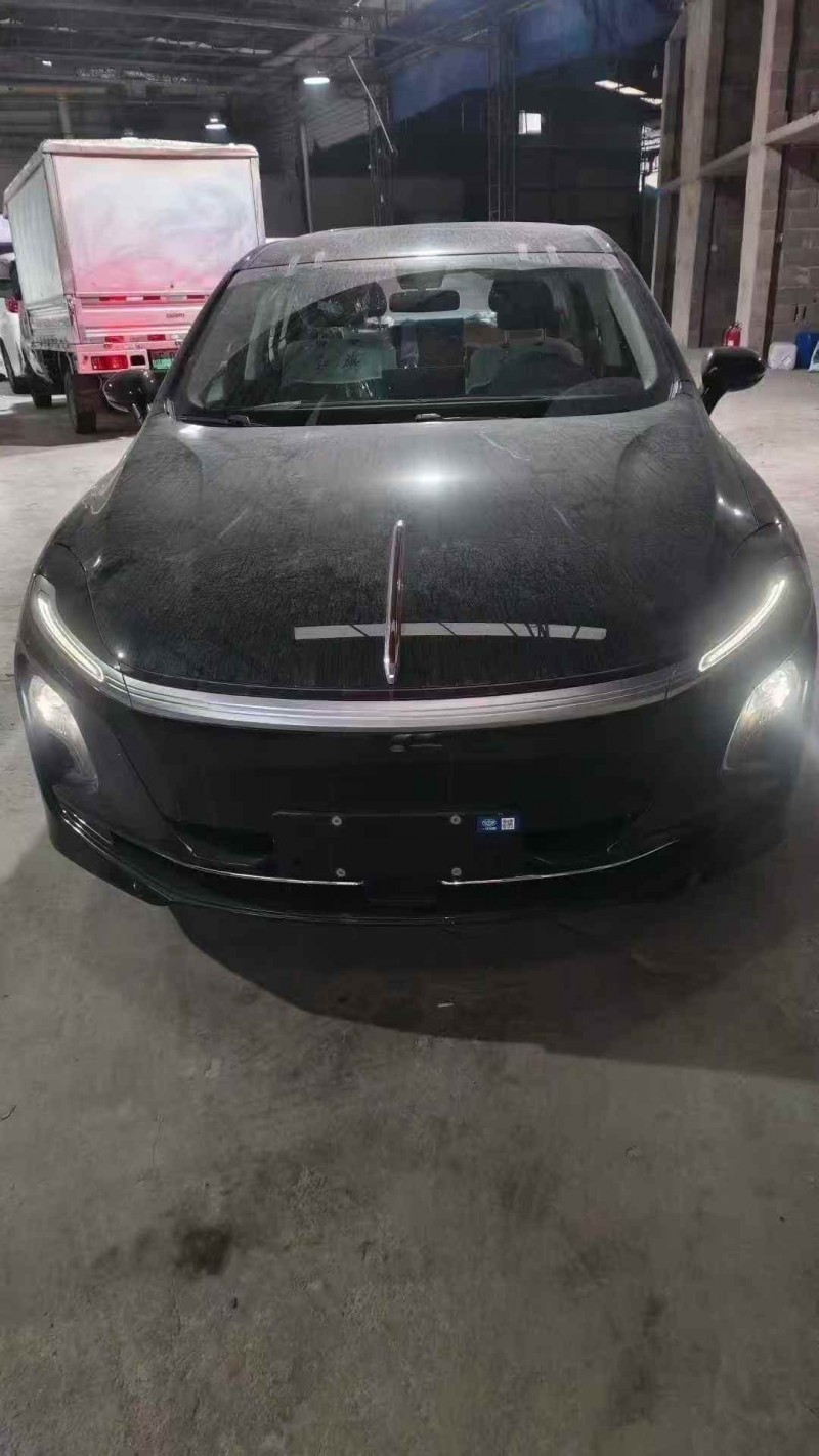 六盘水25年红旗E-QM51