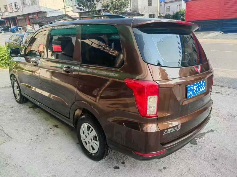 柳州22年五菱汽车宏光7