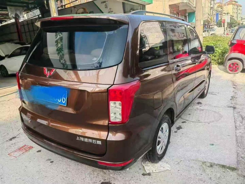 柳州22年五菱汽车宏光8