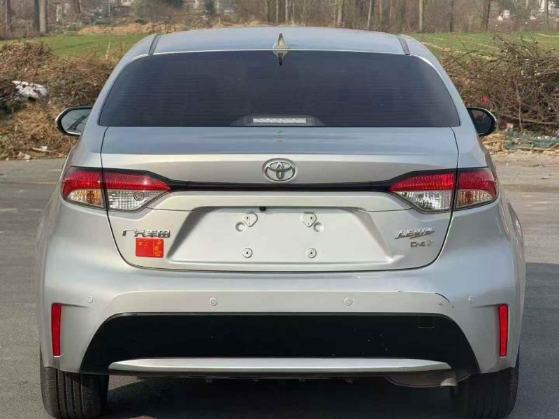 郑州22年丰田雷凌9