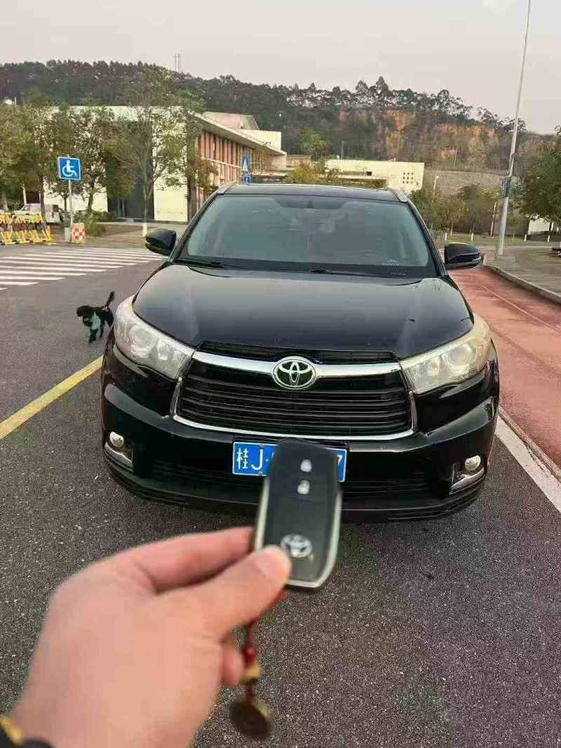 北海17年丰田汉兰达1