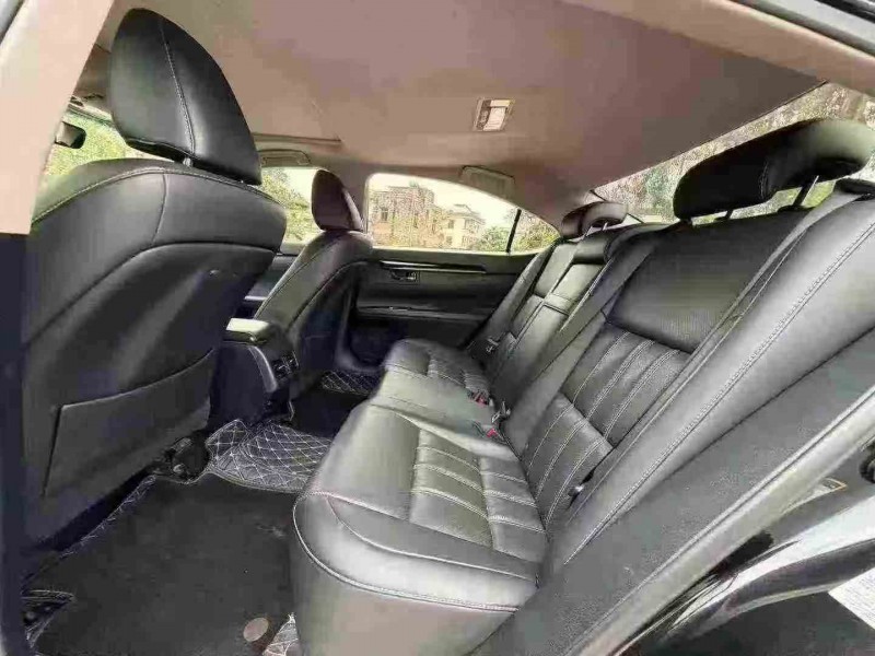 湛江16年雷克萨斯ES5