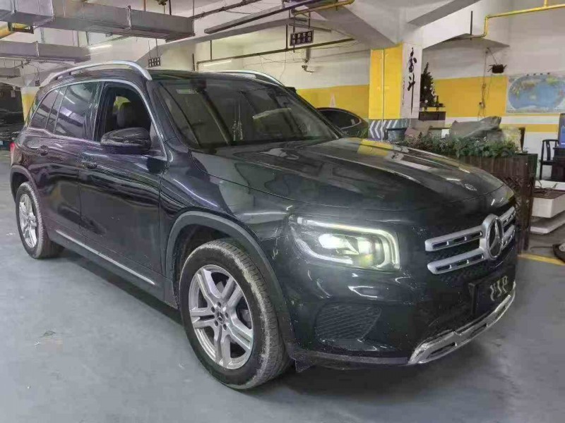 黄石21年奔驰GLB2