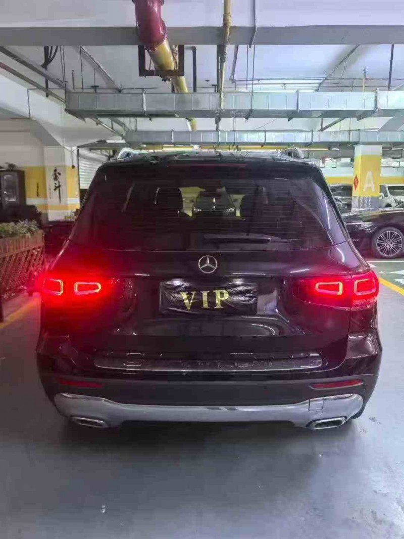 黄石21年奔驰GLB9