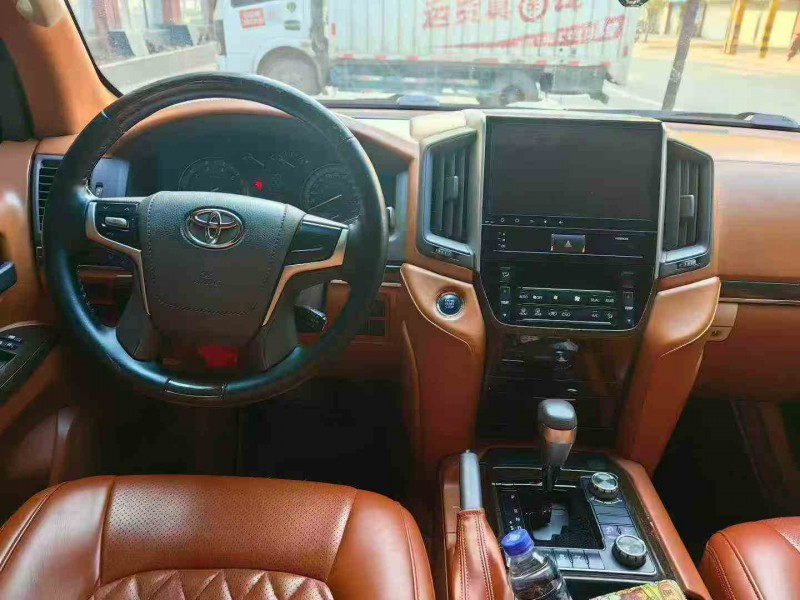 孝感18年丰田兰德酷路泽5