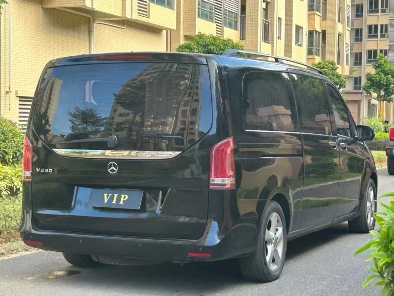 东莞19年奔驰V6