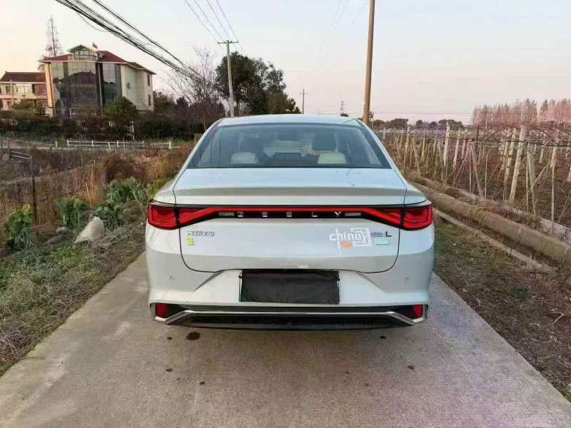 绍兴23年吉利帝豪7