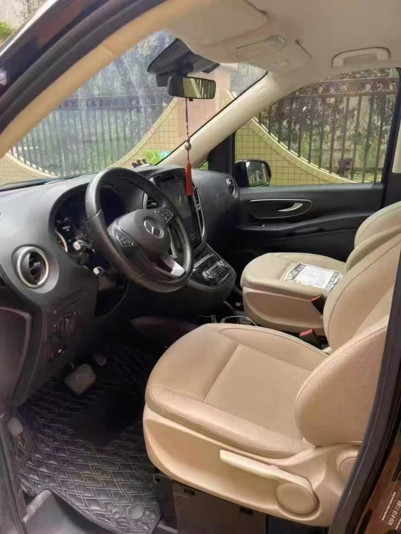 东莞21年奔驰威霆8